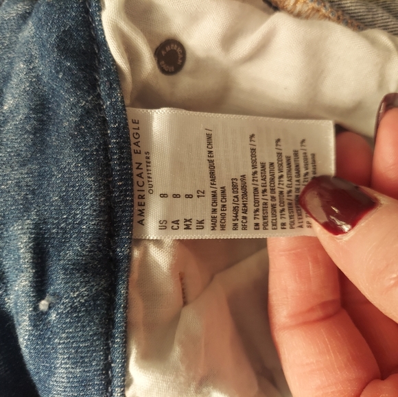 American Eagle Next Level Stretch distressed denim shorts size 8 - Picture 5 of 6